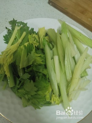 食补佳品芹菜牛肉丝的做法