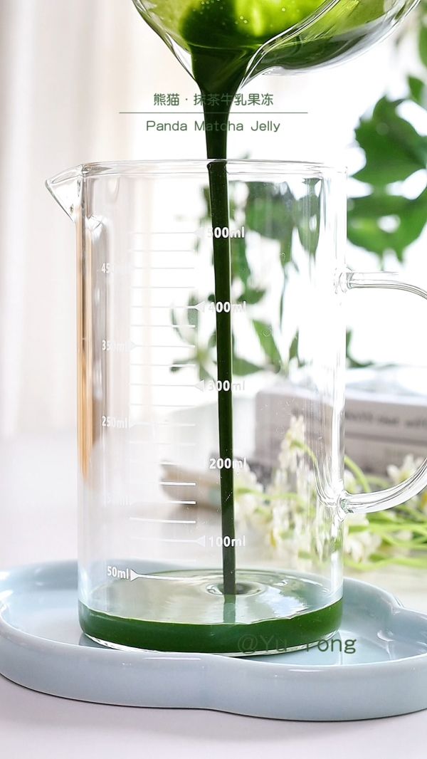 抹茶茉莉牛乳果冻