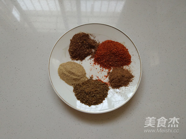 怪味花生的做法