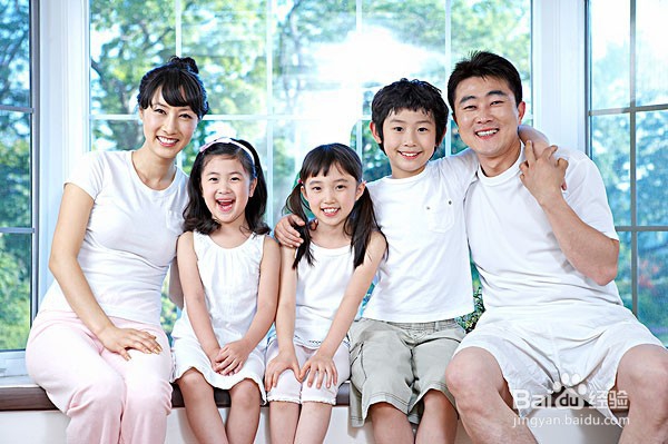 如何让宝宝学会爬行