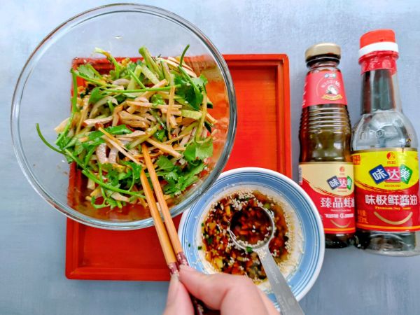 汁味香菜拌豆干