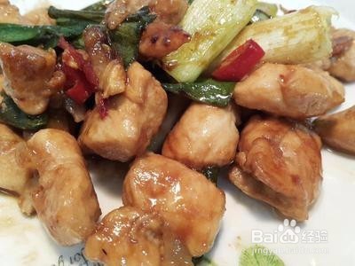 ！特色美食辣味葱爆鸡丁的做法