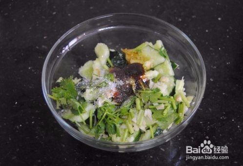 家常拍黄瓜做法教程图解，怎么做更入味？