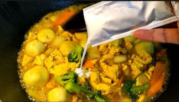 圣迪乐椰香时蔬咖喱鱼丸