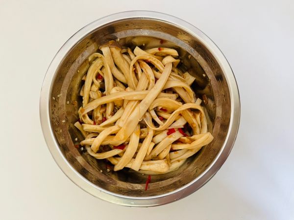 给肉都不换凉拌杏鲍菇