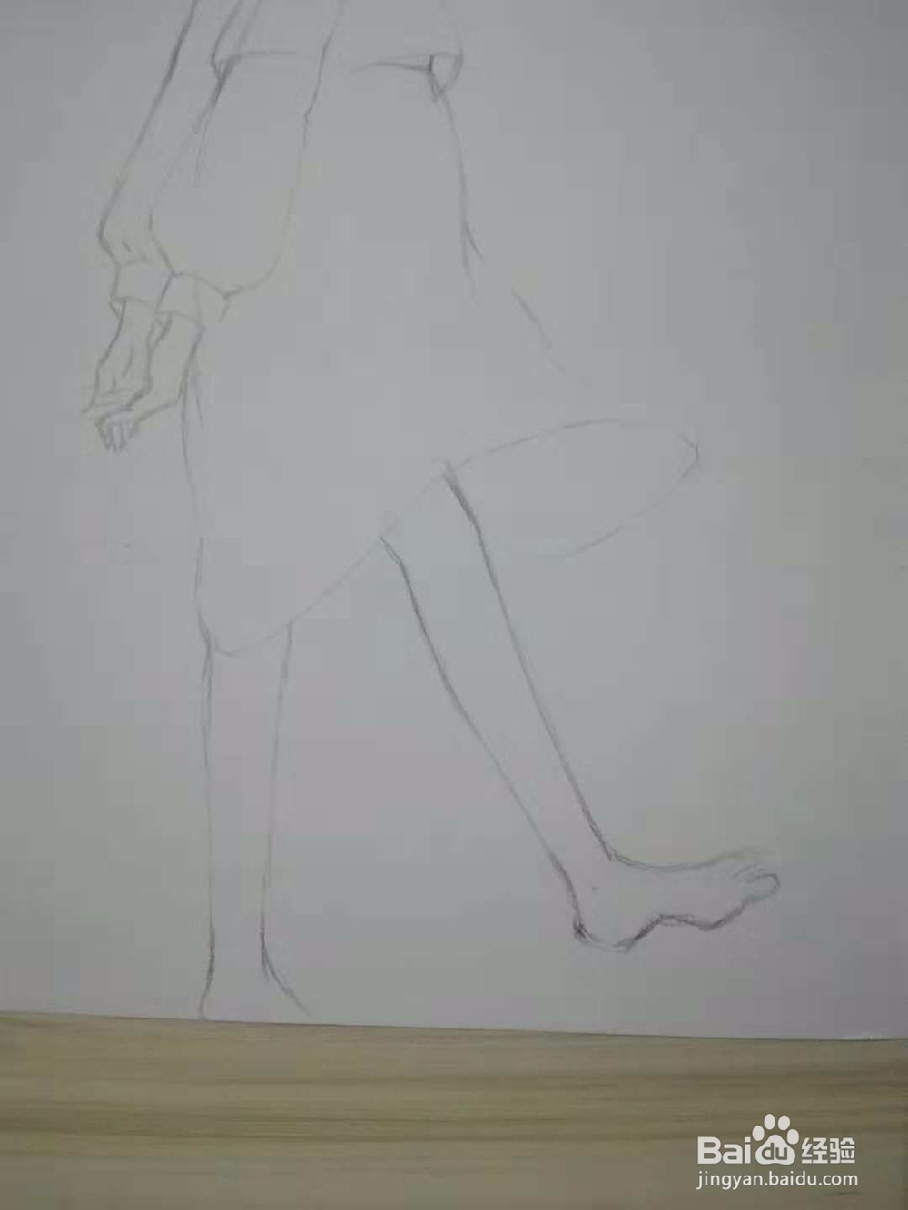 《迎风少女》手绘漫画人物插画线稿教程