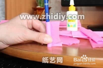 怎样用皱纹纸折花