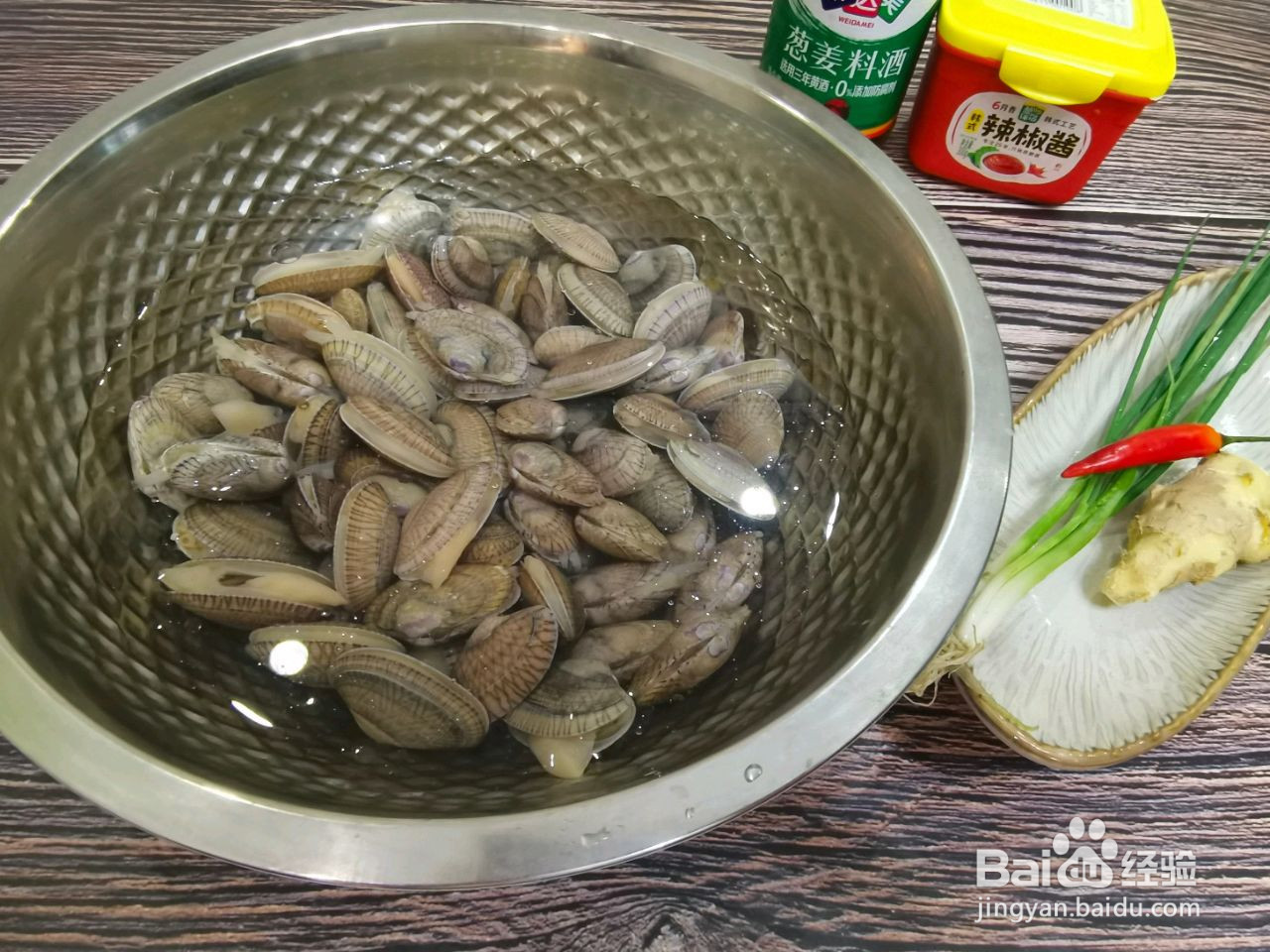 5分钟快手菜炒油蛤的做法