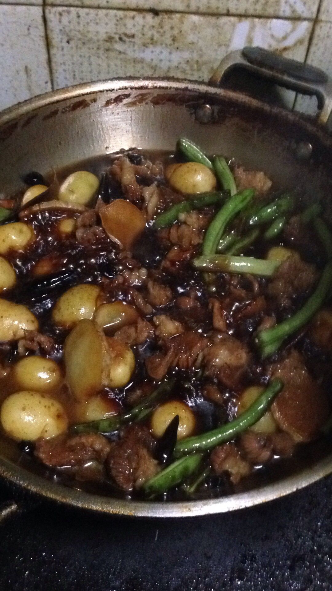 教你做酱香小土豆，让你越吃越想吃，根本停不下来