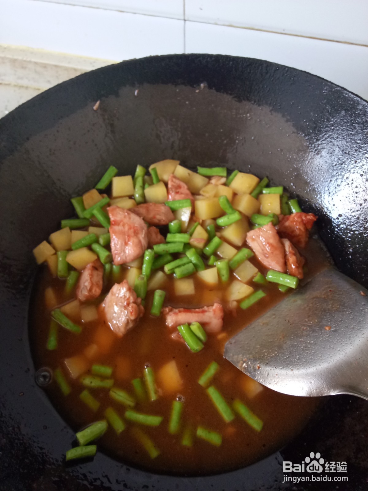 豆角土豆鸡胸肉焖饭