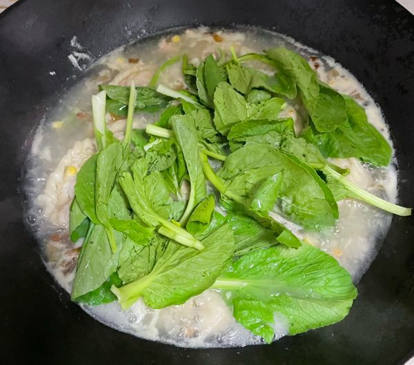 青菜海鲜饺子汤