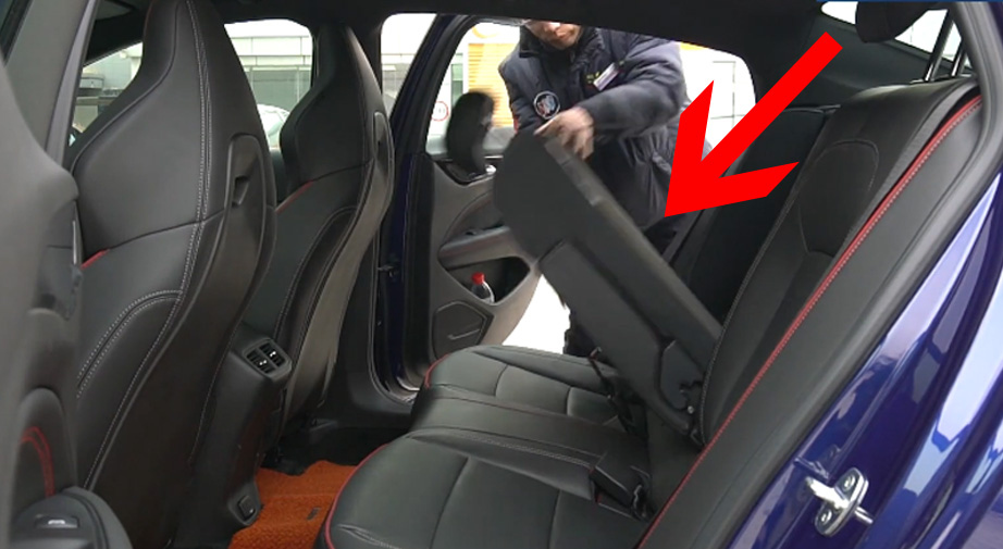 皮卡后排如何放倒