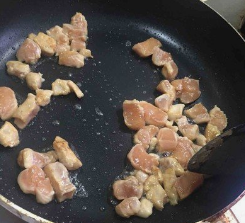 仔油姜炒鸡的做法