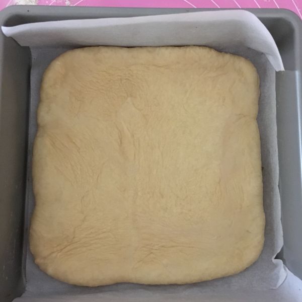 葱香肉松面包卷