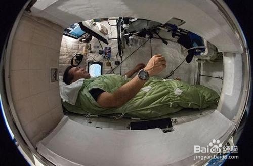 宇航员怎么洗澡