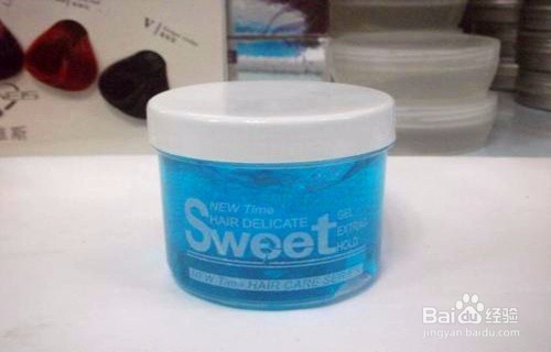 卷发睡觉时头发怎么放