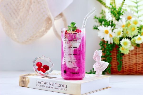 蔓越莓火龙果麦片酸奶昔