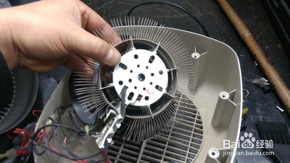 美的NGF9-D多功能取暖器不通电故障维修小经验