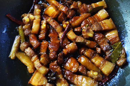 红烧肉炒糖色时不小心炒糊了，怎么去除苦味