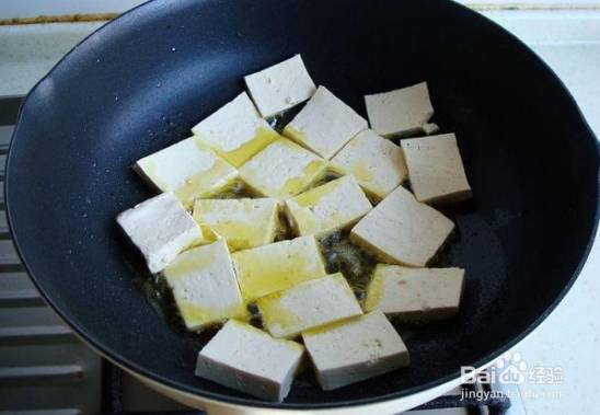 带鱼炖豆腐的做法
