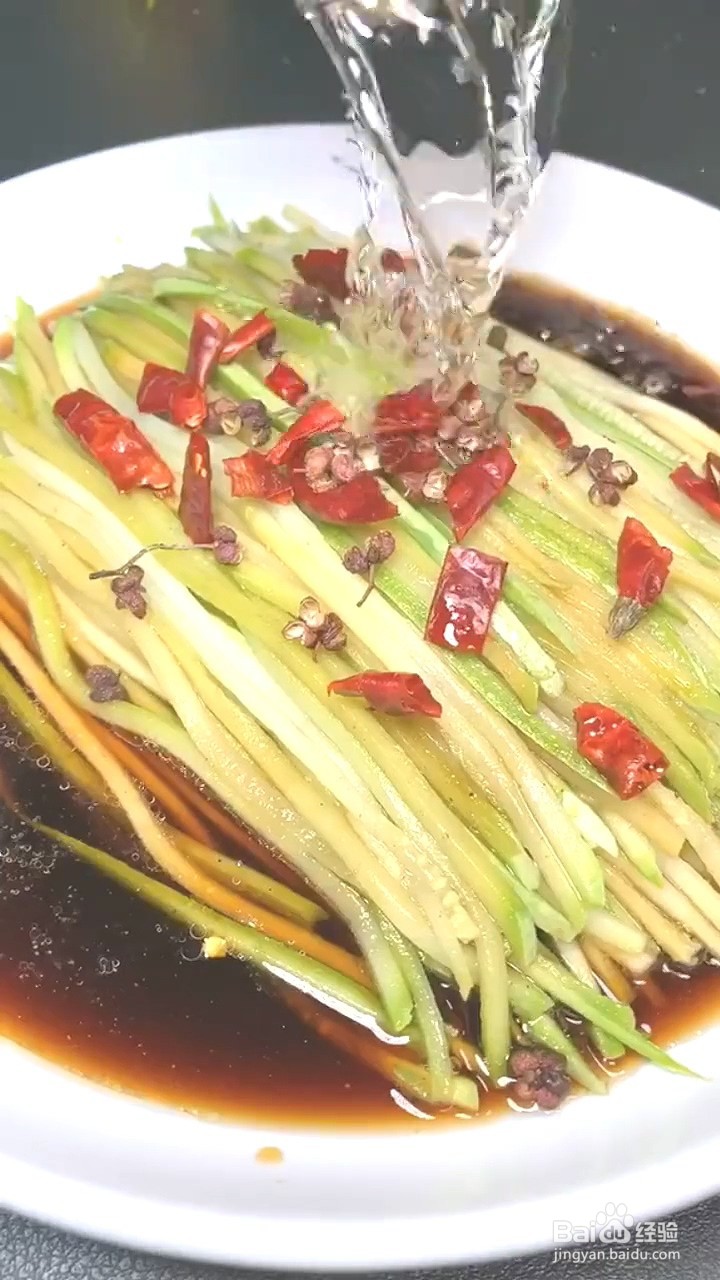 如何制作凉拌西葫芦？