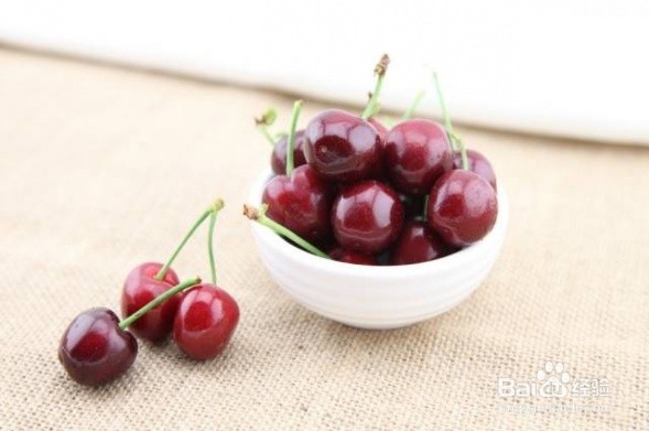 晚上再喜欢也不能吃这些水果