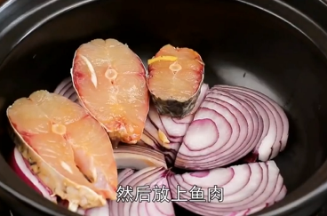 如何用砂锅做香辣草鱼