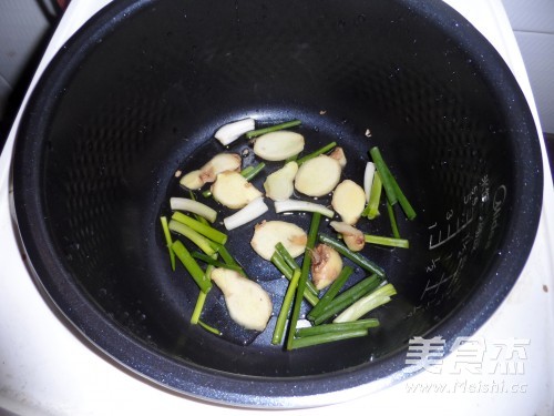 电饭锅奥尔良焗鸡