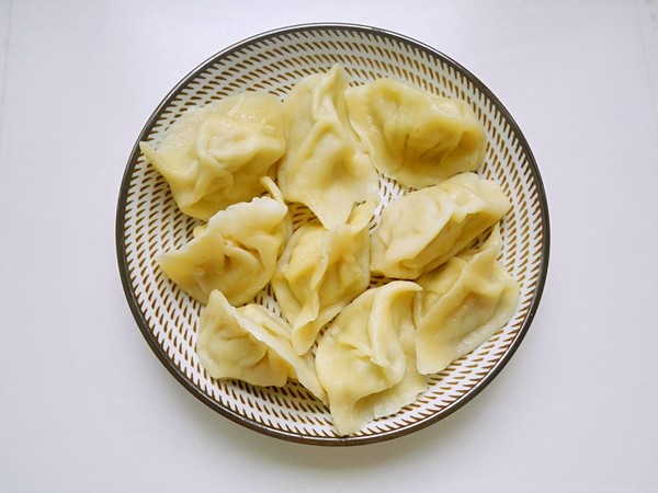 抱蛋煎饺的做法