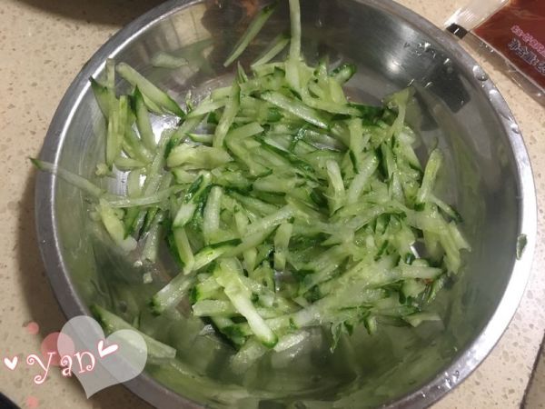 焙煎芝麻酱拌面