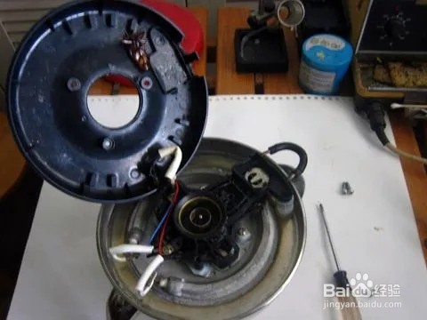 电水壶灯亮不加热怎么修理