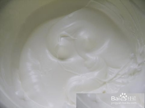 如何去除油烟机油网上的油渍(新方法)