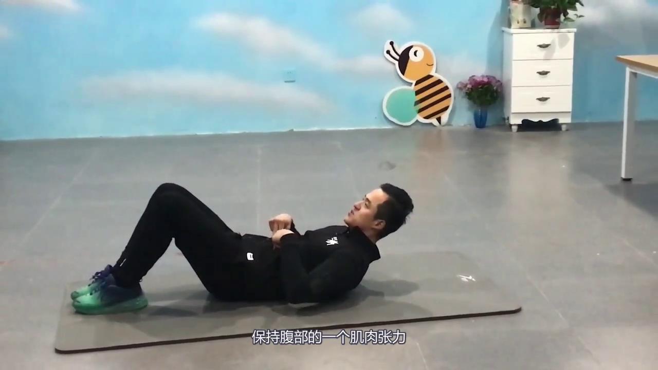 如何练出迷人的腹肌