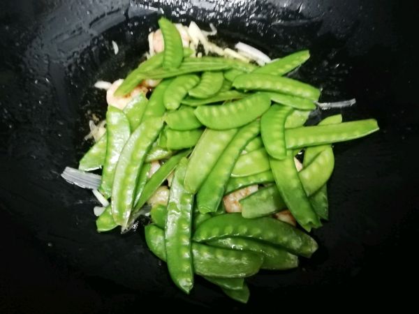 下饭菜……荷兰豆炒虾仁