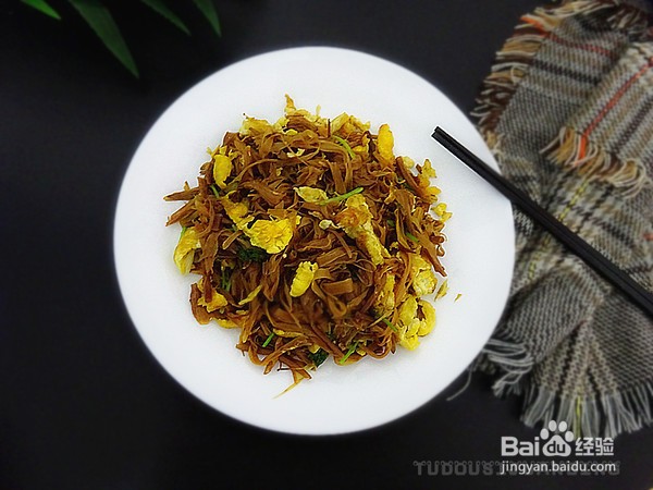 黄花菜炒鸡蛋的做法