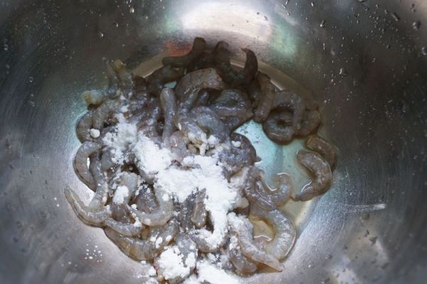 鲜虾芹菜大馄饨