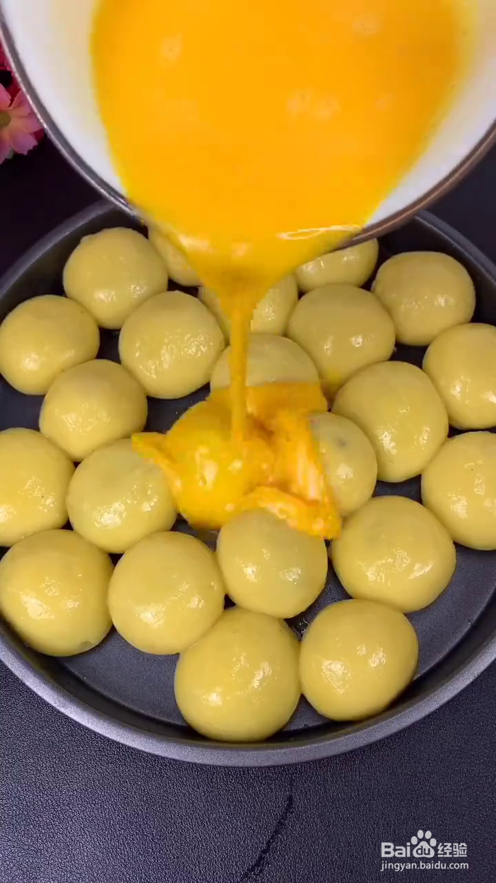 如何制作外酥脆里软糯的炸汤圆？