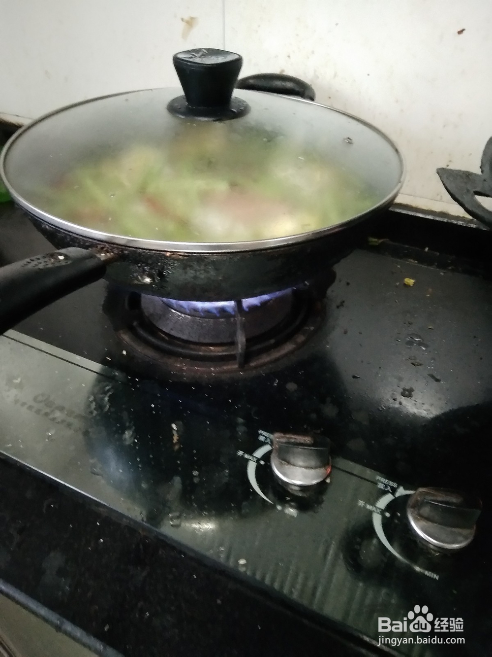 白菜豆角炖脆骨