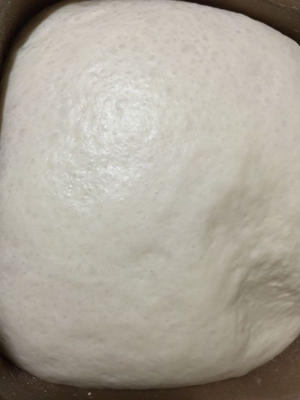 金枪鱼午餐肉披萨