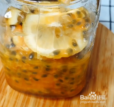 怎样自制好喝的柠檬百香果饮品