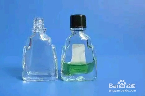 自制“清洁剂”清理卫生间死角