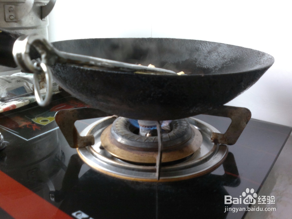 开春应季菜竹笋木耳炒蒜苗的做法