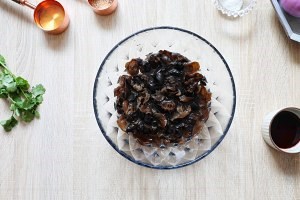 简单小菜凉拌洋葱木耳的制作方法!