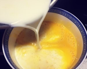 在家也能制作的焦糖布丁