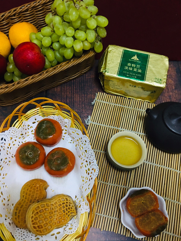 广式金沙奶黄柿子月饼