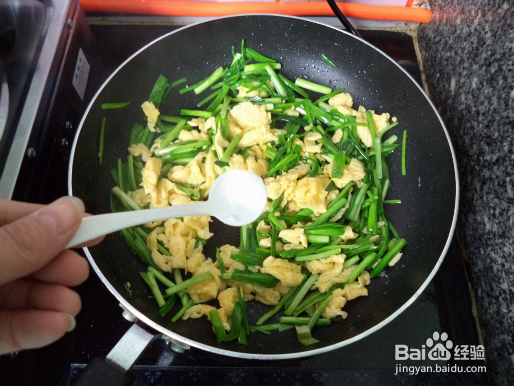 简单美味的蒜苗炒鸡蛋