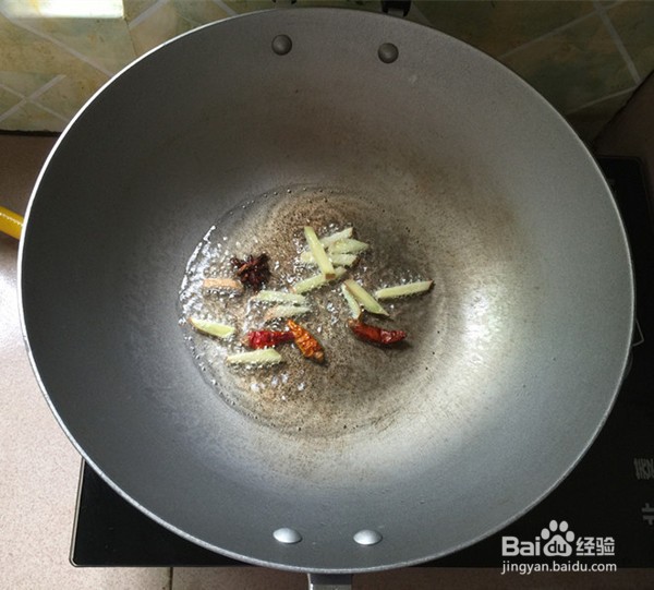 水笋烧鸡翅根的做法