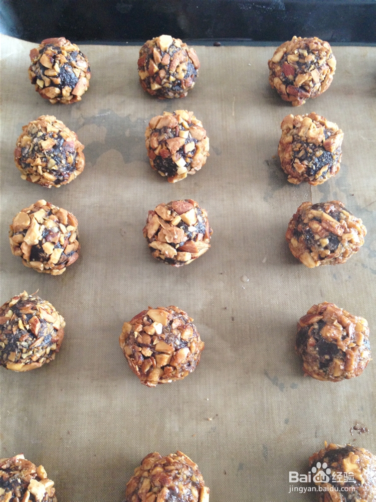 不可貌相----可可杏仁球