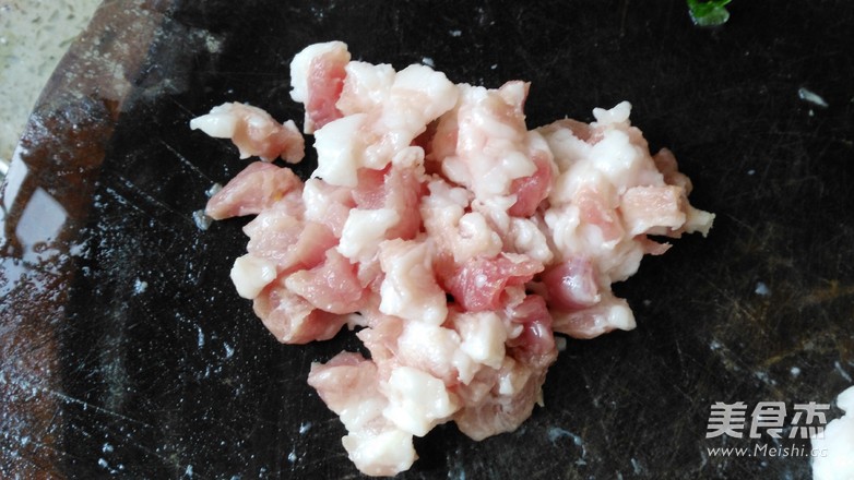 玉米炒肉丁的做法
