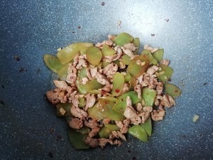 食补佳品快手莴笋炒肉的做法